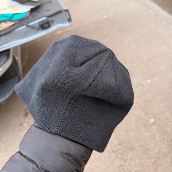 Harley-Davidson Black and Pink Winged Beanie - Picture 2 of 4